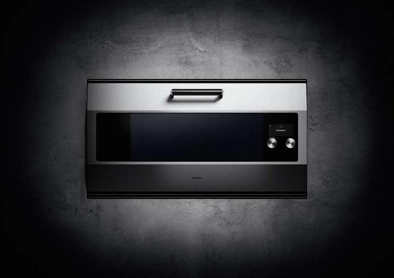 Духовой шкаф Gaggenau EB 333, холодильники Gaggenau Vario 400, варочные панели Vario 400, Vario 200 